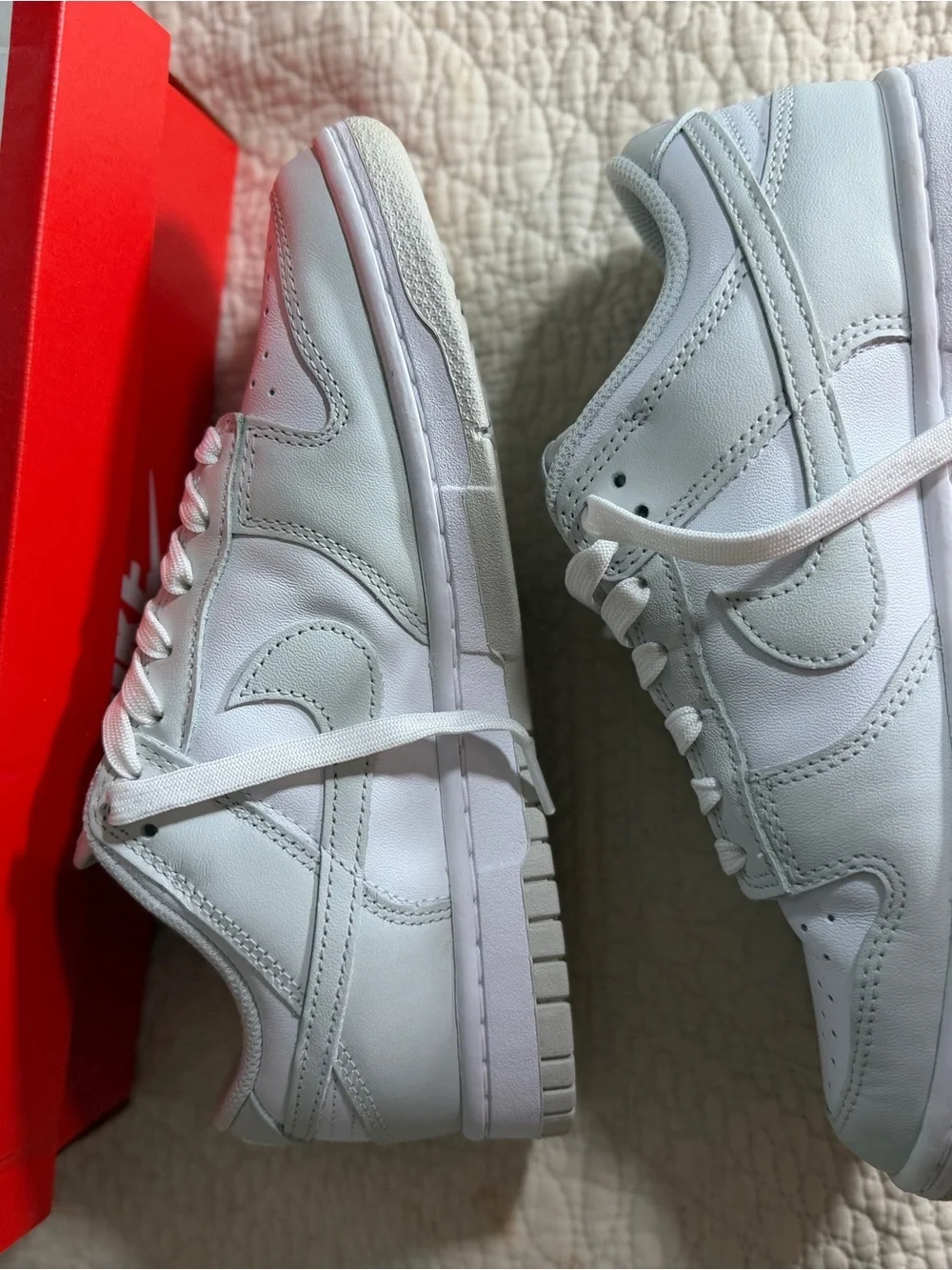 Nike Dunk Low White Photon Dust DD1503-103 Women’s Size 7 Men’s 5.5